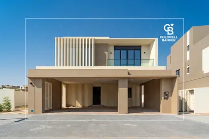 Luxury 5BR Villa I Garden Facing I Large Plot & BUA