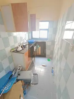 CLOSE KITCHEN//KACHA PARKING
