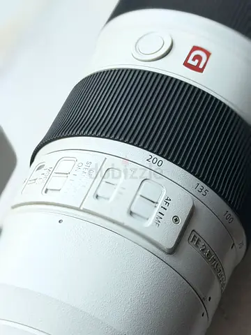 Sony FE 70-200mm f/2.8 G OSS (white telephoto lens) - good condition
