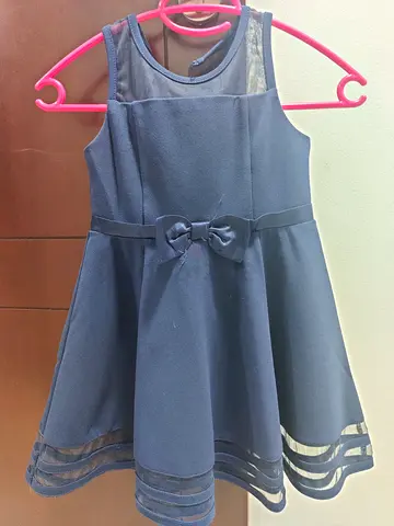 Navy blue girls party dress with bow - size approx 5- 7 years Calvin Klein