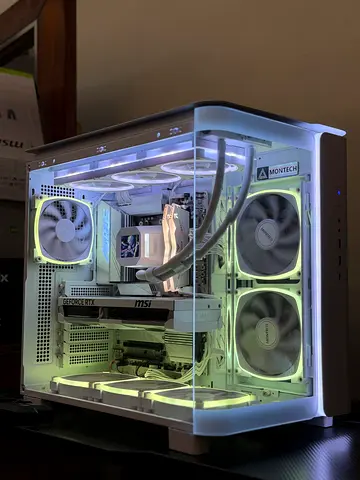 Rtx 5070 ti + ryzen 9 7900x3D full white gaming pc