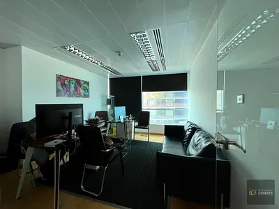FULLY FITTED OFFICE | SPACIOUS | MULTIPLE WORKSTATIONS