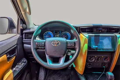 2025 Toyota FORTUNER 照片 10