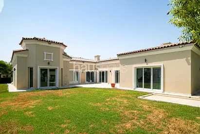 Large Corner Plot | Cul De Sac Location