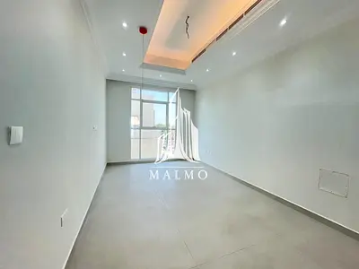 فيلا جديده اول ساكن بتشطيبات راقيه بجانب جامعه خليفه