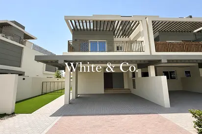 Single Row | Mid-Corner Unit | Vacant Now