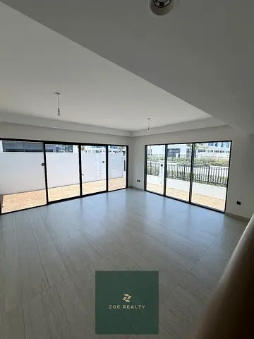 6 CHEQUES | READY TO MOVE | SPACIOUS LAYOUT
