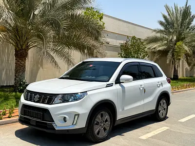 The 2022 Suzuki Vitara comes with a warranty and free service from the dealership.