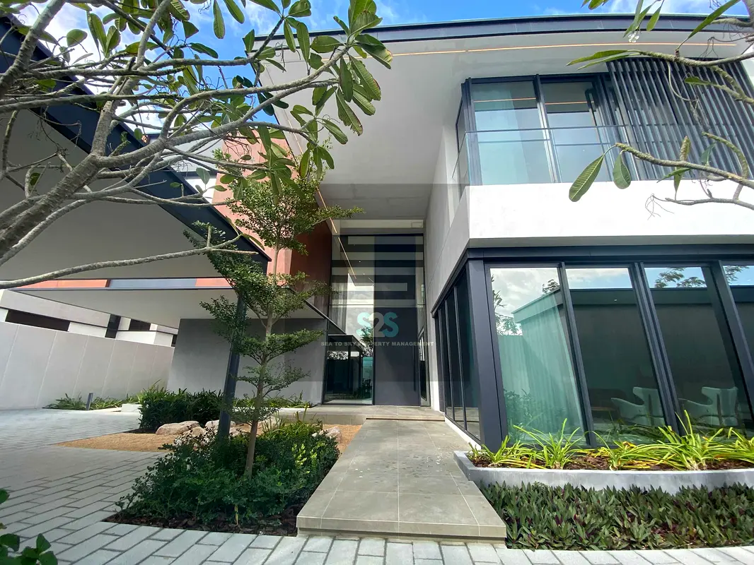 High Ceilings | Near Amenities! Premium Location