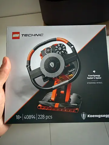 LEGO Technic Koenigsegg Steering Wheel 228 pcs - New in Box