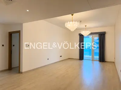 Vacant | Fully Upgraded 2BR | Panoramic Harbour Views