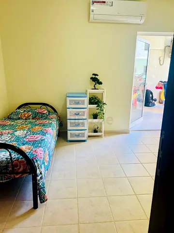 Premium executive bed space available for working women