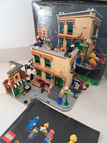 Lego Sesame Street house