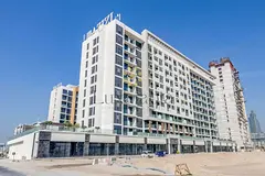Modern Studio | Prime Location | Vacant Now