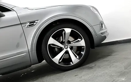 2017 Bentley BENTAYGA — миниатюра 7