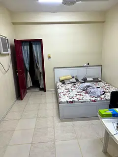 Couple roomkarama near metro