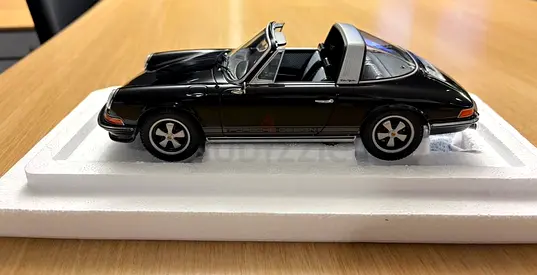 Porsche 911 S 2.4 Targa 1972 50 Years of Porsche Design 1:18 Scale - Dealer Edition - Openable