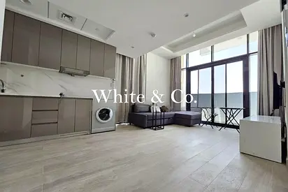 Corner-unit | Fully Furnished| High-ROI