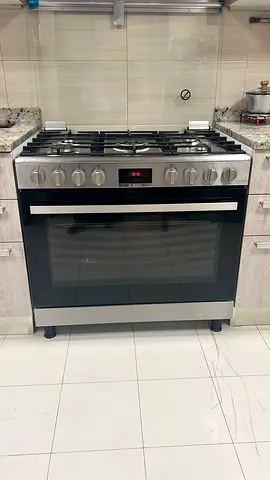 Stainless Steel 5-Burner Gas Range with Large Oven - Good Condition