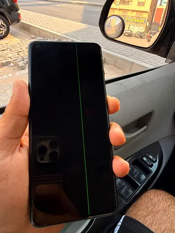 Used smartphone with display green line (screen issue) - for parts/repair