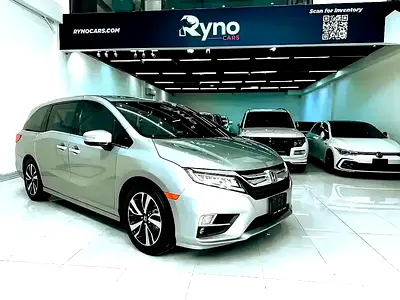 AED 1,300 // 2019 Honda Odyssey Touring 3.5L V6// Full service history