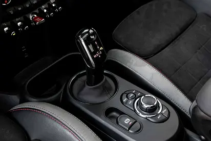 صورة 10 لـ 2024 MINI COOPER