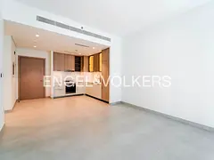 EXCLUSIVE | BRAND NEW | HOT LOCATION