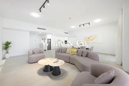 Sea View | Plus Maids+Storage | Vacant