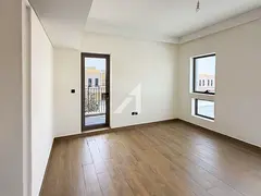 Single Row | 5 BR Corner Unit | Larger Plot — 2