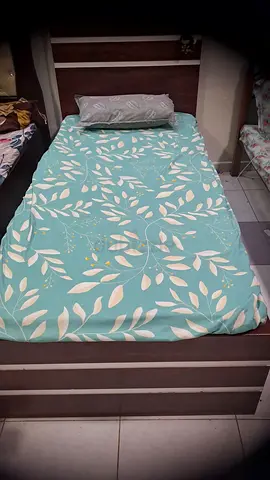 Single bed with mattress and fitted sheet - good condition