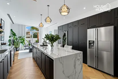 Luxury Corner Villa | Fully Renovated | Exclusive