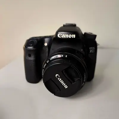 Canon EOS 70D Kit with 17-50mm, Camera Bag and Accessories (EXCELLENT CONDITION)