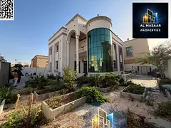 Classic villa, 6200 sq ft, including electricity, water, and air conditioning. Freehold ownership fo