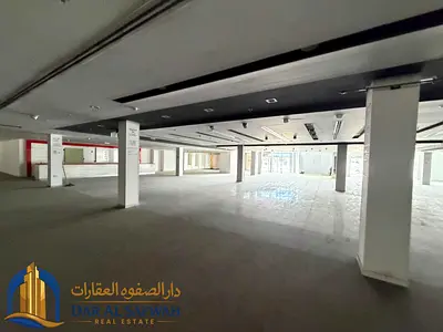 Big Showroom | G + 1 | Prime Main Road Location