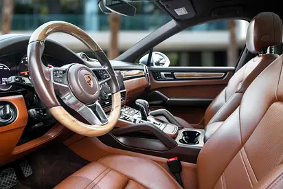 صورة 9 لـ 2021 Porsche CAYENNE
