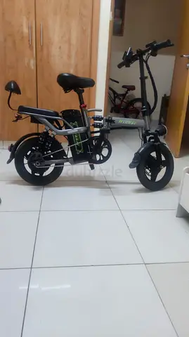 Foldable Electric Scooter/Bike — Compact e-bike in good condition