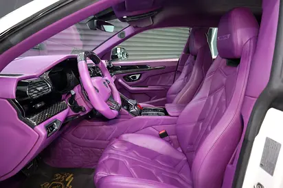 2019 Lamborghini URUS thumbnail 6