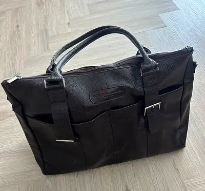 Stunning Carolina Herrera Brown Bag