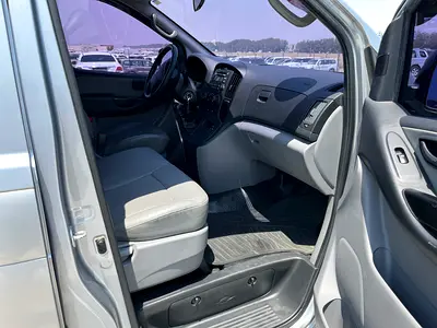 صورة 7 لـ 2014 Hyundai H1