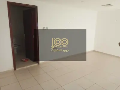 للإيجار السنوي غرفة وصالة في منطقة الرأس