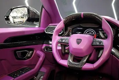 2019 Lamborghini URUS thumbnail 4
