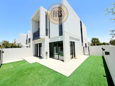 END CORNER SINGLE ROW 4BR+MAID VILLA FOR RENT 199,999AED