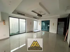 First-tenant villa for annual rent in Al Yasmeen, Ajman. 5 master bedrooms, majlis, 2 living rooms, 