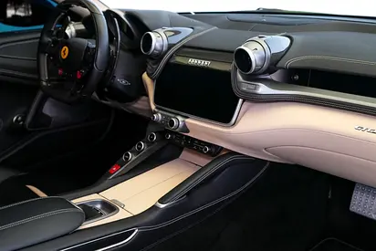 صورة 7 لـ 2018 Ferrari GTC4 LUSSO