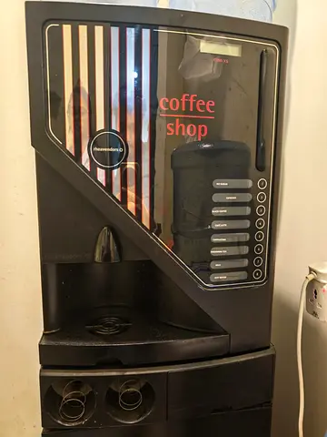 Used Rheavendors O Coffee Vending Machine With 8 Options for Sale