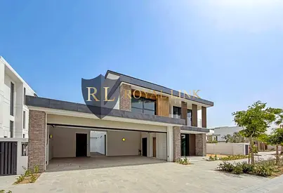 Modern 5BR Villa with Pool & Beautiful Landscaping