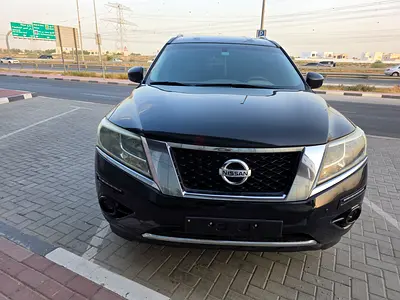 Nissan Pathfinder | 2015 | GCC Specs | Well Maintained | Single Owner Driven