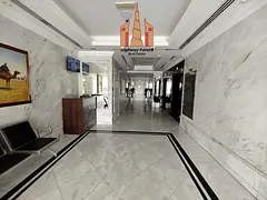 Luxury 3 BR | Beautiful View | Near School | Parking/Balcony
