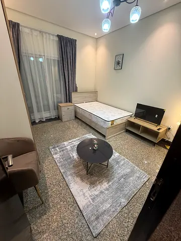 AMAZING ROOM AVAILABLE FOR ONE LADY