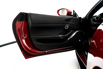 صورة مصغرة 6 لـ 2019 Ferrari PORTOFINO